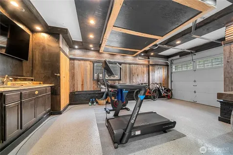 5129 W Tapps Drive E Lake Tapps WA 98391