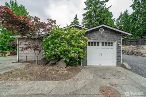 5129 W Tapps Drive E Lake Tapps WA 98391