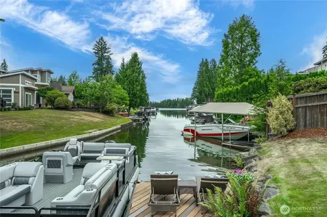 5129 W Tapps Drive E Lake Tapps WA 98391