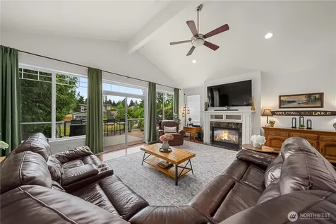 5129 W Tapps Drive E Lake Tapps WA 98391