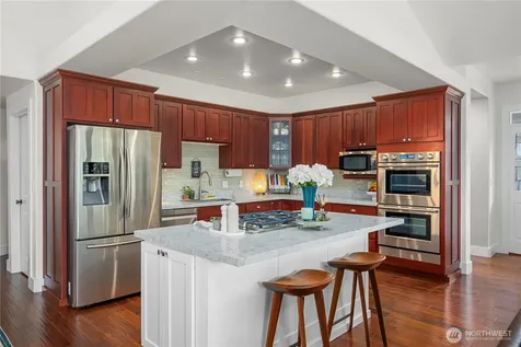 5129 W Tapps Drive E Lake Tapps WA 98391