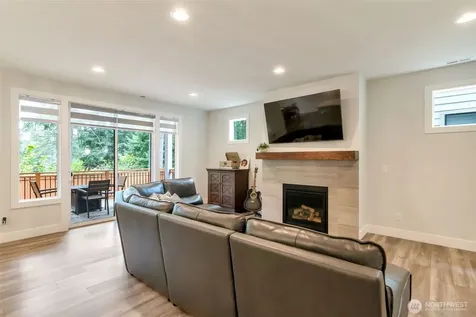 22425 285th Street Maple Valley WA 98038