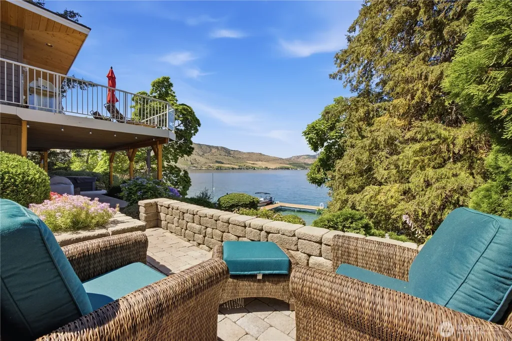 93 Lord Acres Road Chelan WA 98816
