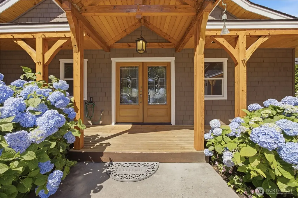93 Lord Acres Road Chelan WA 98816