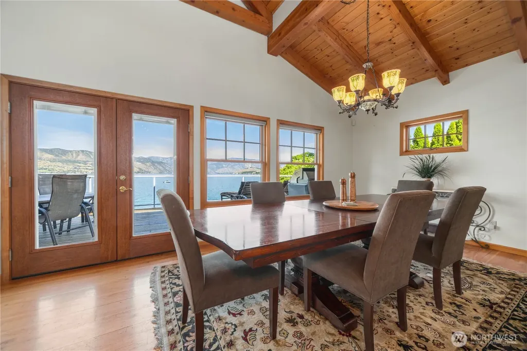 93 Lord Acres Road Chelan WA 98816