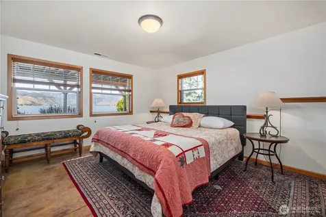 93 Lord Acres Road Chelan WA 98816