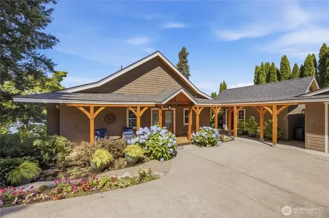 93 Lord Acres Road Chelan WA 98816