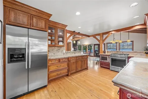 93 Lord Acres Road Chelan WA 98816