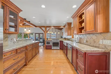 93 Lord Acres Road Chelan WA 98816