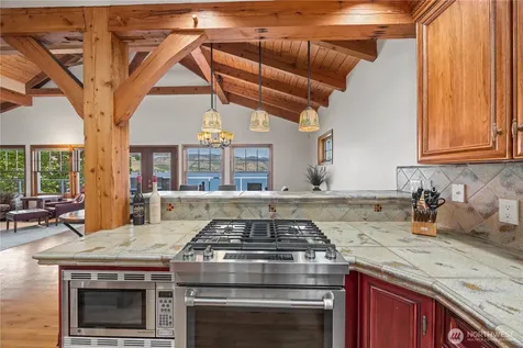 93 Lord Acres Road Chelan WA 98816