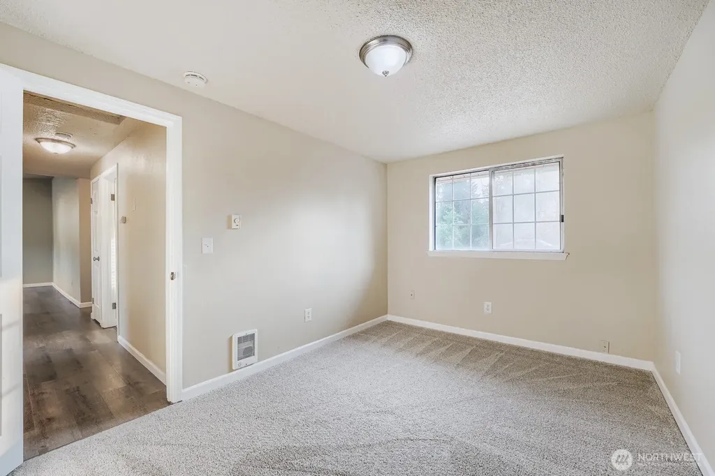 10311 D Street E Tacoma WA 98445