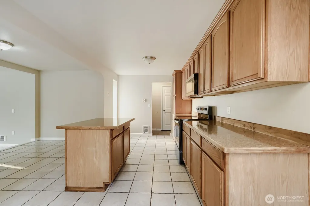 10311 D Street E Tacoma WA 98445