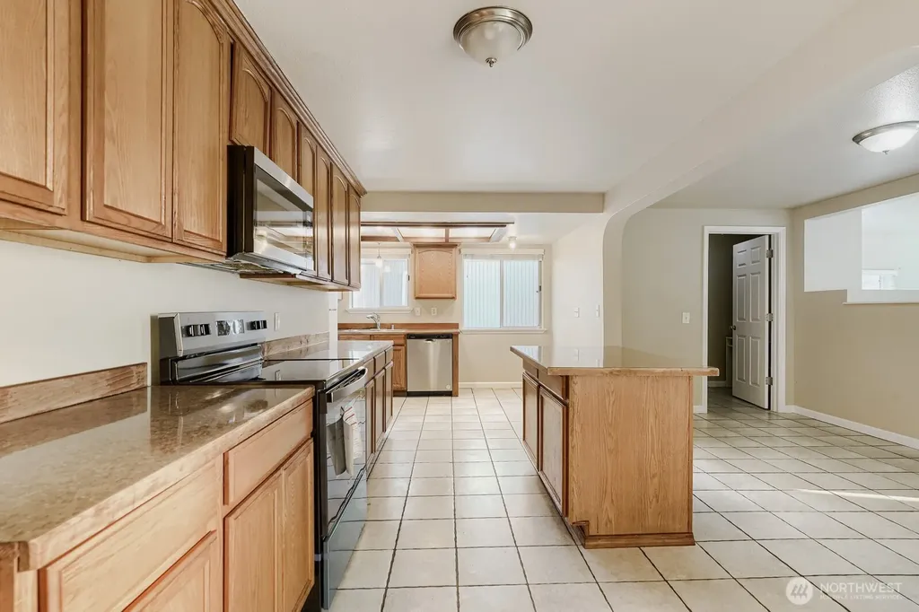 10311 D Street E Tacoma WA 98445