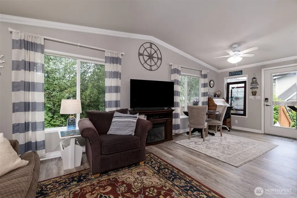 21 NE Shore Place Tahuya WA 98588