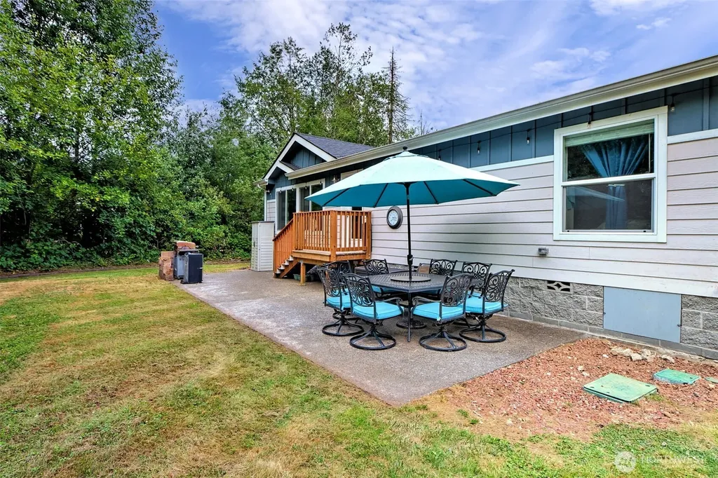 21 NE Shore Place Tahuya WA 98588