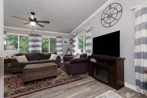 21 NE Shore Place Tahuya WA 98588