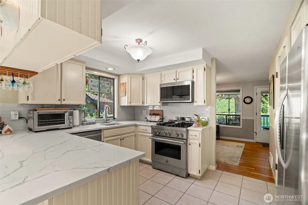16968 65th Lane NE Kenmore WA 98028