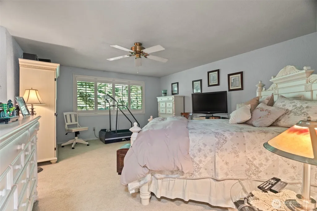 16968 65th Lane NE Kenmore WA 98028