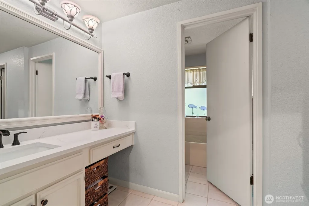 16968 65th Lane NE Kenmore WA 98028