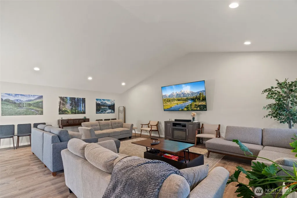16968 65th Lane NE Kenmore WA 98028