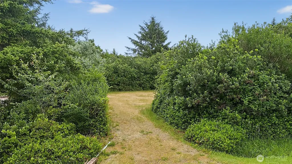 284 Captains Court SW Ocean Shores WA 98569