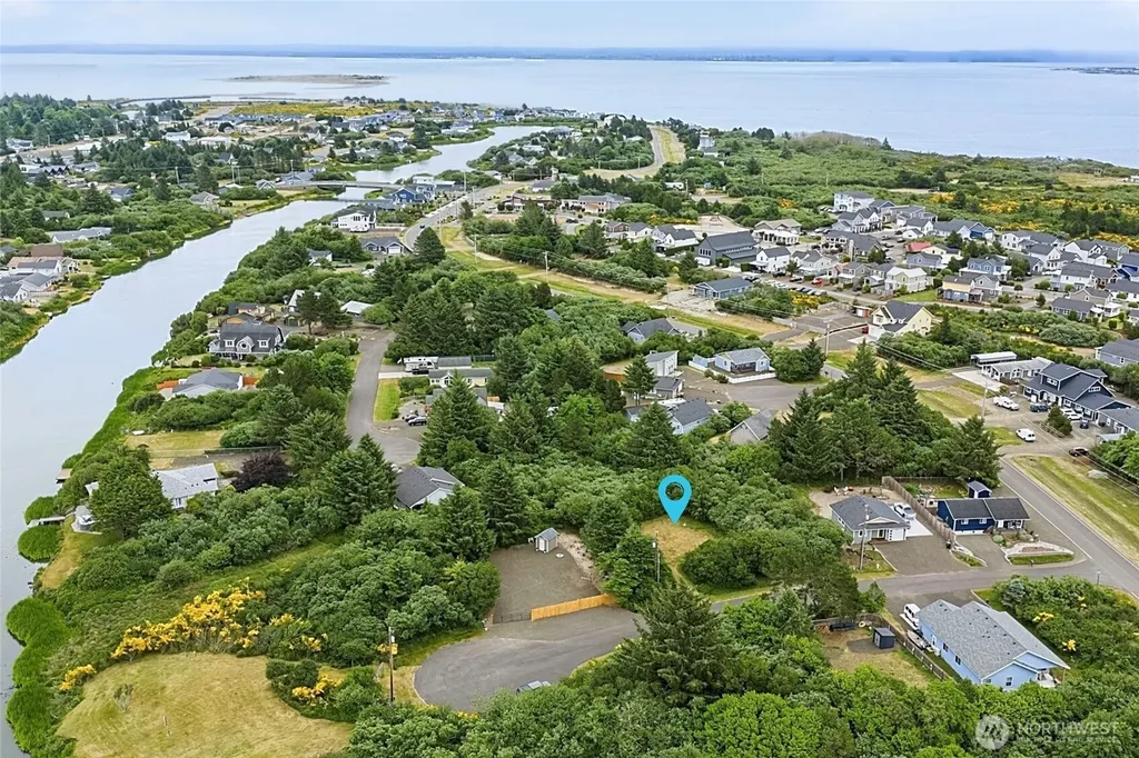 284 Captains Court SW Ocean Shores WA 98569