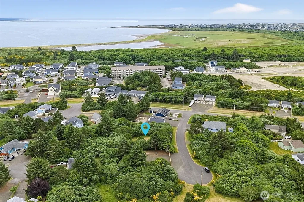 284 Captains Court SW Ocean Shores WA 98569