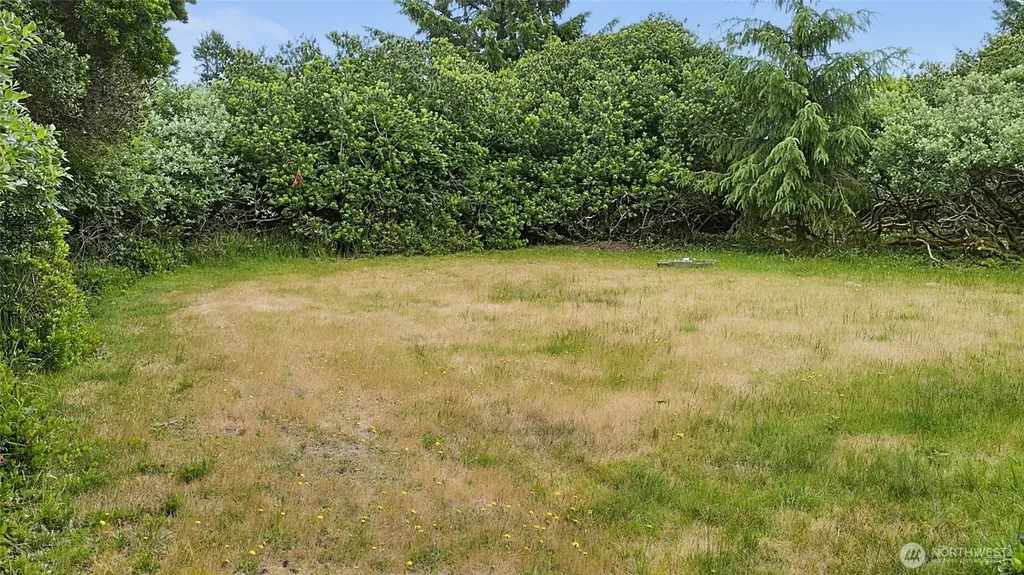 284 Captains Court SW Ocean Shores WA 98569