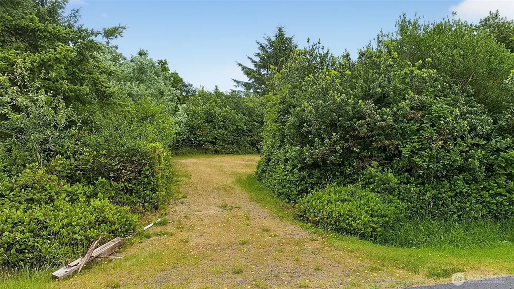 284 Captains Court SW Ocean Shores WA 98569