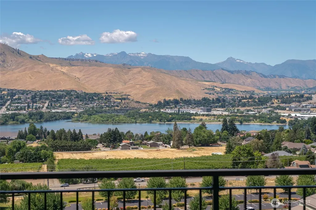 3018 N Breckenridge Drive East Wenatchee WA 98802
