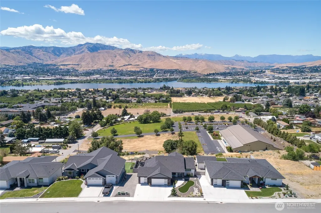 3018 N Breckenridge Drive East Wenatchee WA 98802