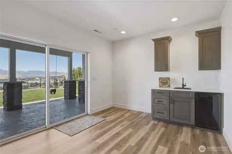 3018 N Breckenridge Drive East Wenatchee WA 98802