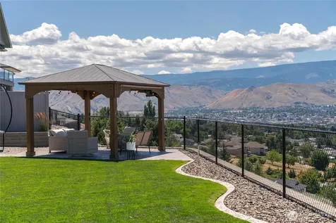 3018 N Breckenridge Drive East Wenatchee WA 98802