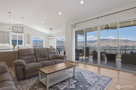 3018 N Breckenridge Drive East Wenatchee WA 98802