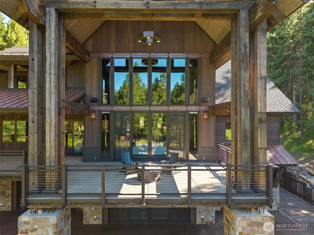 1060 Ruby King Loop Cle Elum WA 98922