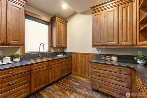 1060 Ruby King Loop Cle Elum WA 98922