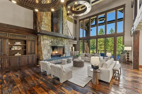 1060 Ruby King Loop Cle Elum WA 98922