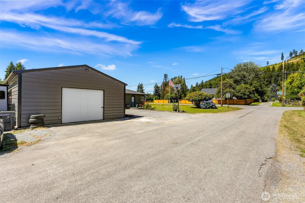 23802 Old Day Creek Road Sedro Woolley WA 98284