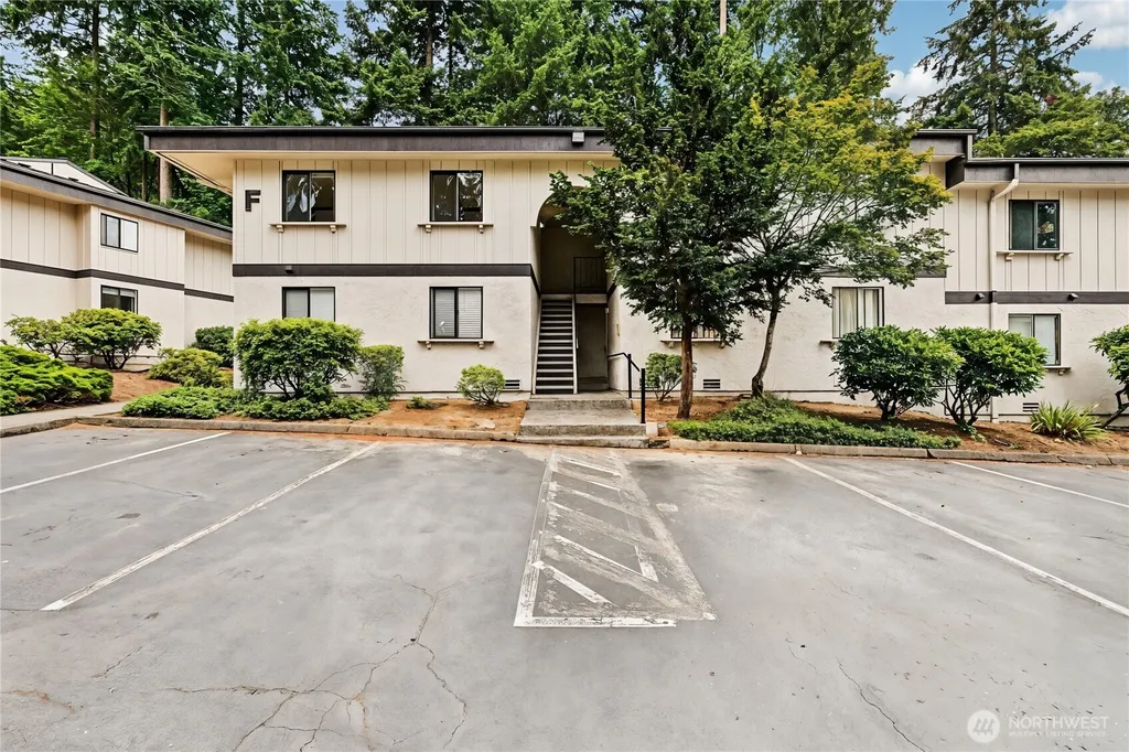 12727 NE 116th Lane Kirkland WA 98034