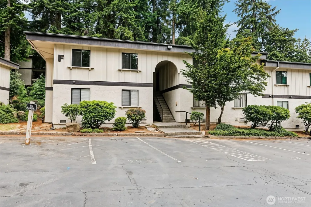 12727 NE 116th Lane Kirkland WA 98034