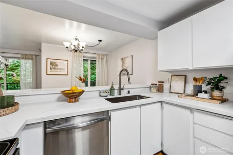 12727 NE 116th Lane Kirkland WA 98034
