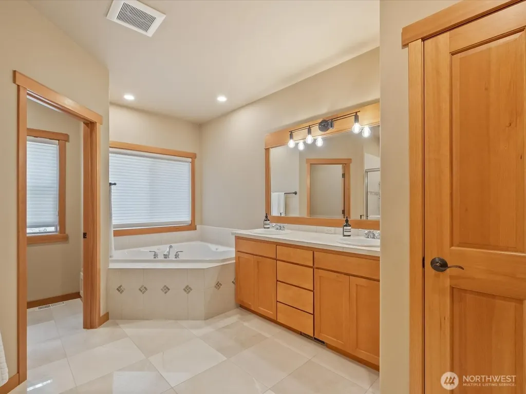 32406 NE Big Rock Road Duvall WA 98019