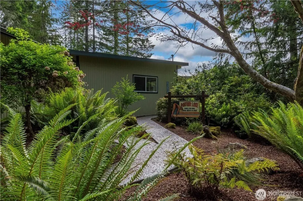 4284 Panther Lake Road W Bremerton WA 98312