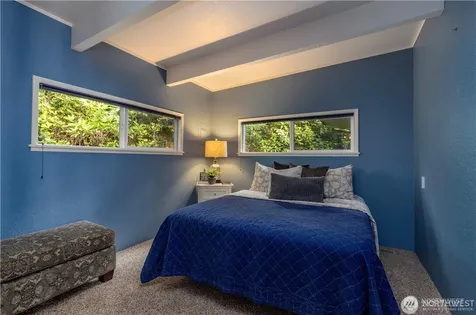 4284 Panther Lake Road W Bremerton WA 98312