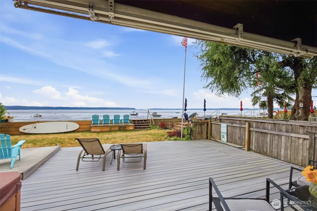 868 + 872 Juniper Pointe Lane Camano Island WA 98282