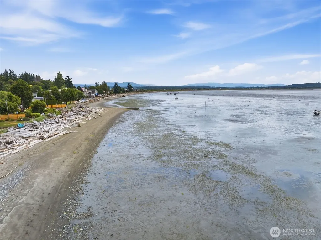 868 + 872 Juniper Pointe Lane Camano Island WA 98282