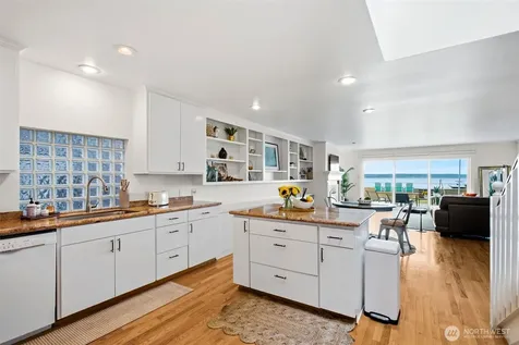 868 + 872 Juniper Pointe Lane Camano Island WA 98282