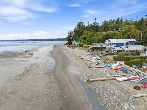 868 + 872 Juniper Pointe Lane Camano Island WA 98282