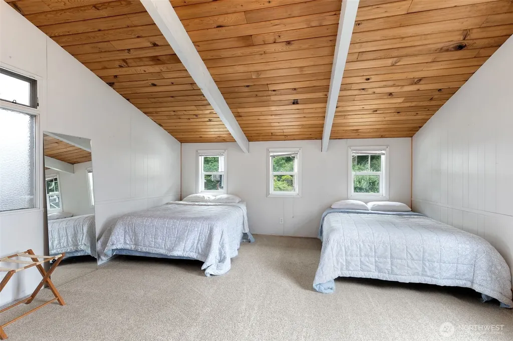 872 Juniper Pointe Lane Camano Island WA 98282