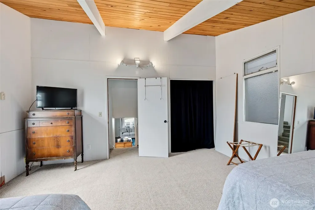 872 Juniper Pointe Lane Camano Island WA 98282